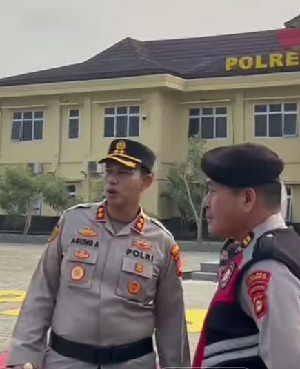 Kapolres OKI Pimpin Apel, Propam Tegakkan Disiplin Personel Polri. Kapolres OKI Pimpin Apel, Propam Tegakkan Disiplin Personel Polri.